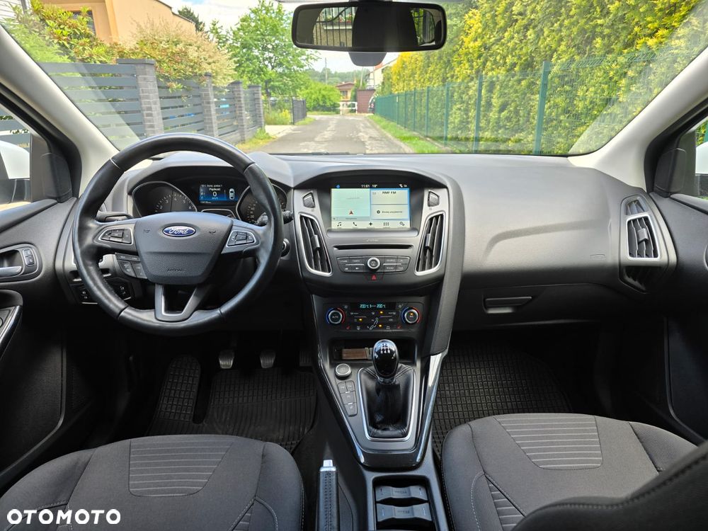 Ford Focus 1.0 EcoBoost Titanium - 23