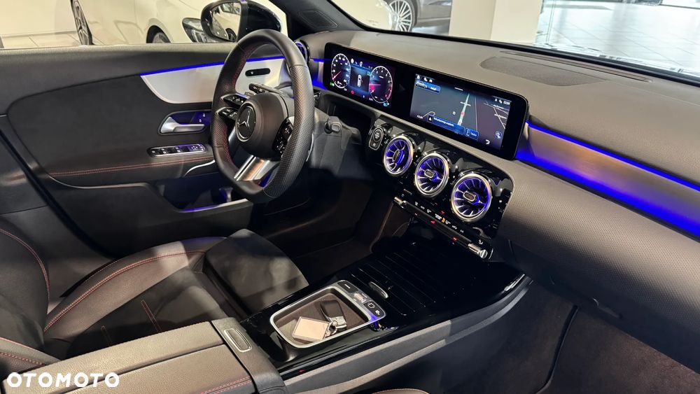 Mercedes-Benz Klasa A 200 AMG Line 7G-DCT - 30