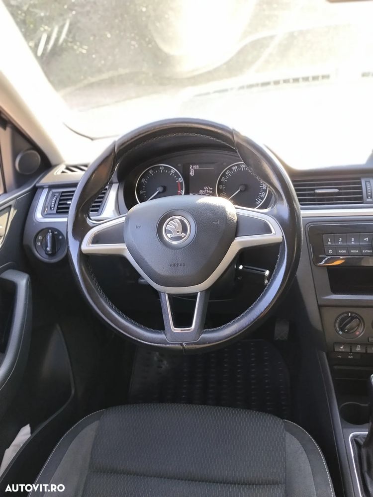 Skoda RAPID 1.2 TSI Ambition - 13