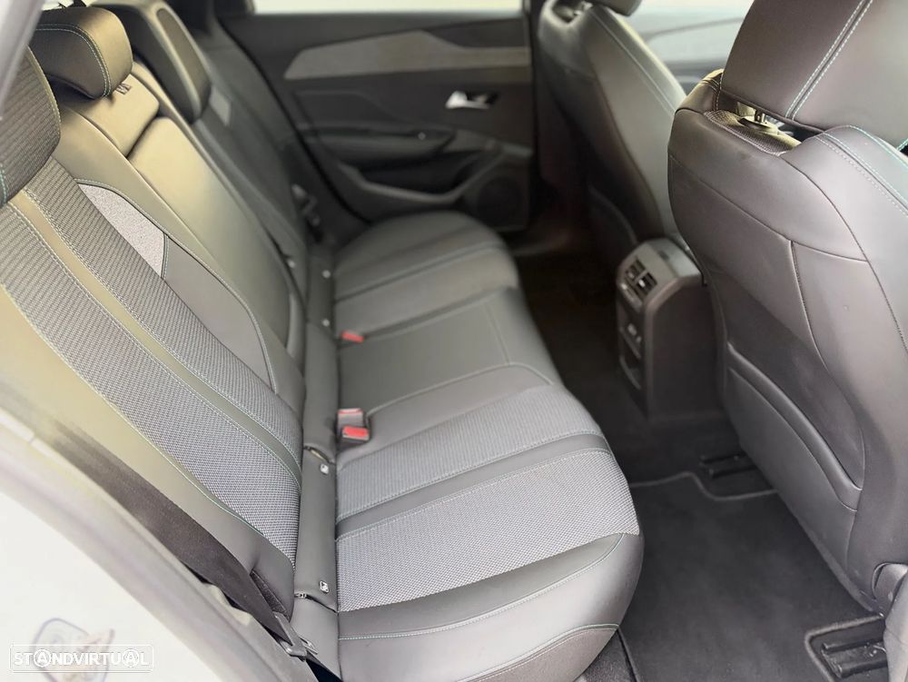 Peugeot 308 1.2 PureTech Allure Pack EAT8 - 11