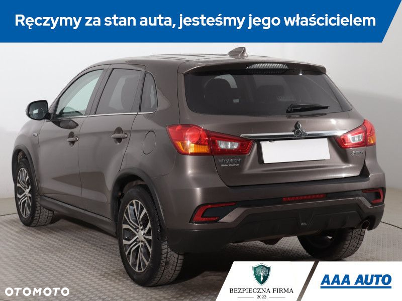 Mitsubishi ASX - 5