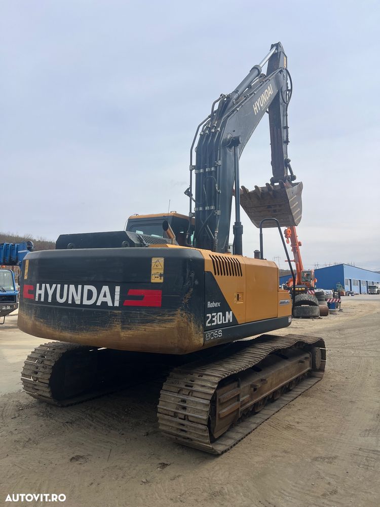 Hyundai R230 LM - 7