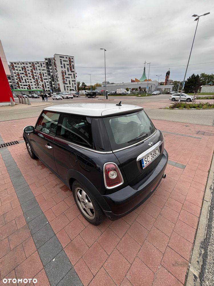 MINI Cooper Standard - 4