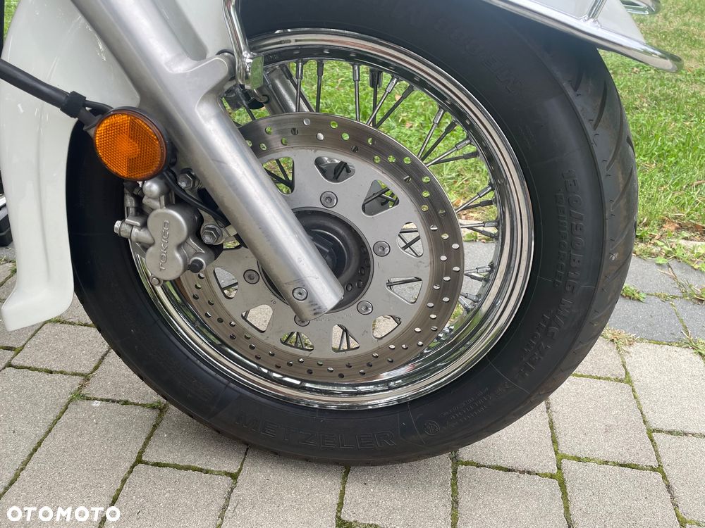 Suzuki Boulevard - 11