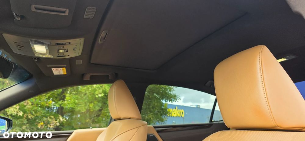 Lexus ES 300h Prestige - 23