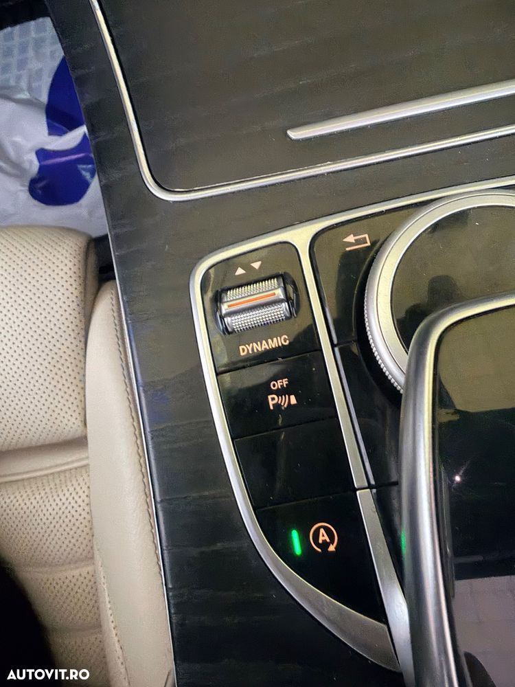 Mercedes-Benz C 180 9G-TRONIC AMG Line - 22