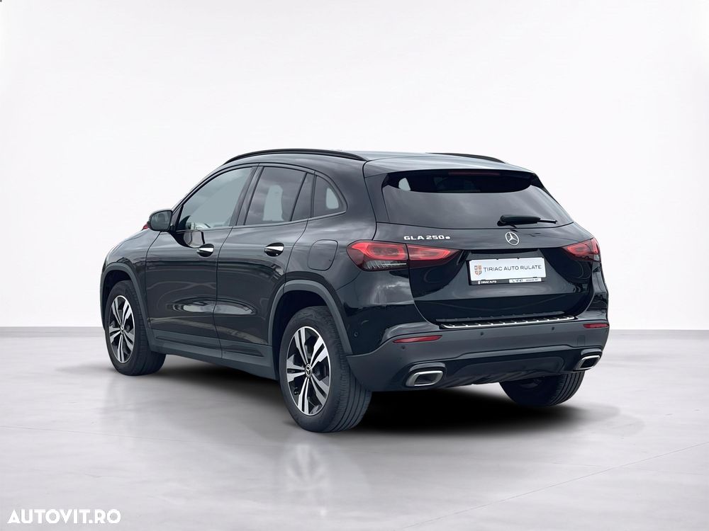 Mercedes-Benz GLA 250 e 8G-DCT Progressive - 4