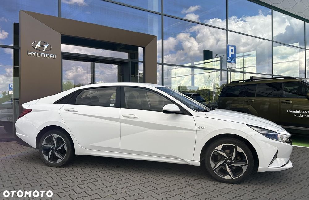 Hyundai Elantra - 6