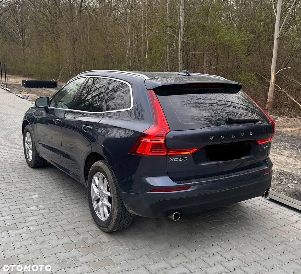 Volvo XC 60 B4 B Momentum Pro - 5