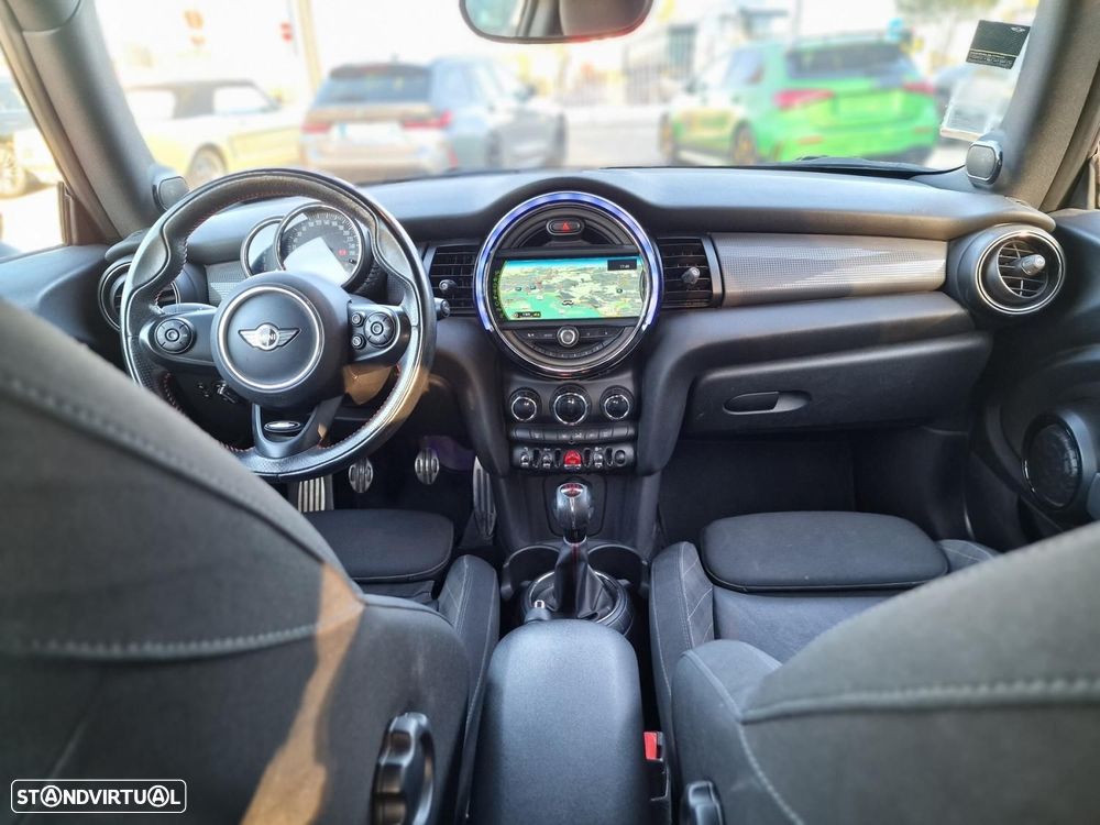 MINI 3 Portas Cooper D - 44