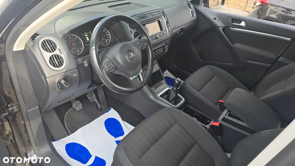 Volkswagen Tiguan 2.0 TDI DPF 4Motion BlueMotion Technology Lounge Sport & Style - 9