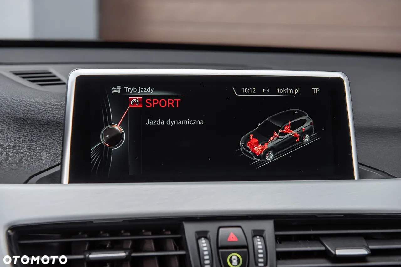 BMW X1 sDrive18d Sport Line - 24