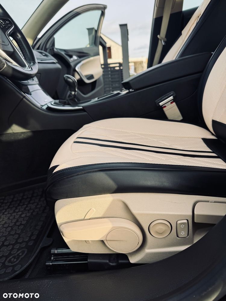 Opel Insignia 2.0 CDTI Cosmo S&S - 32