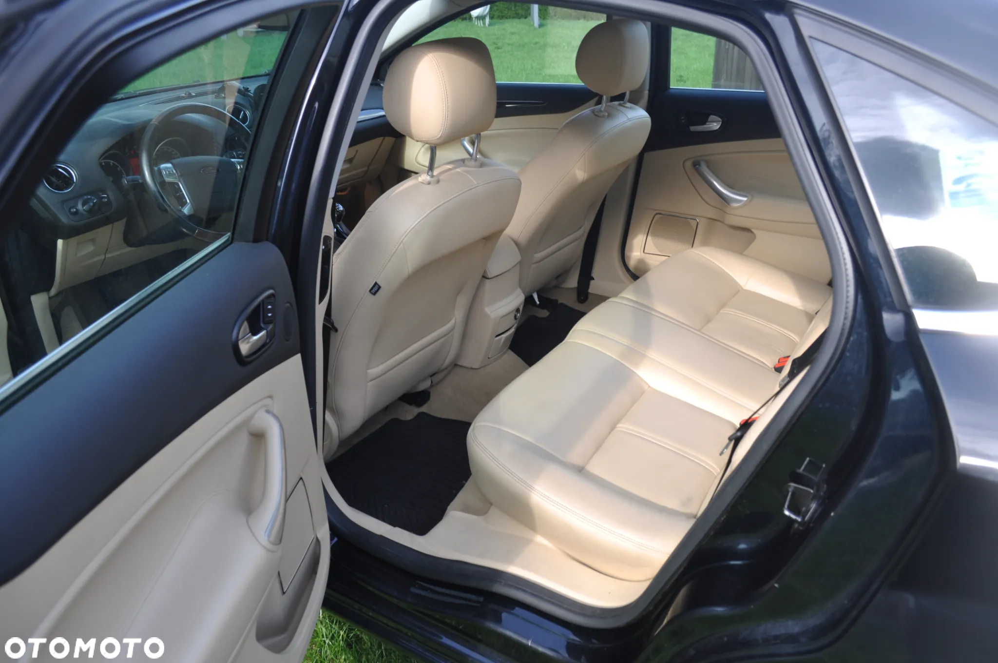 Ford Mondeo 2.5 Ghia - 7