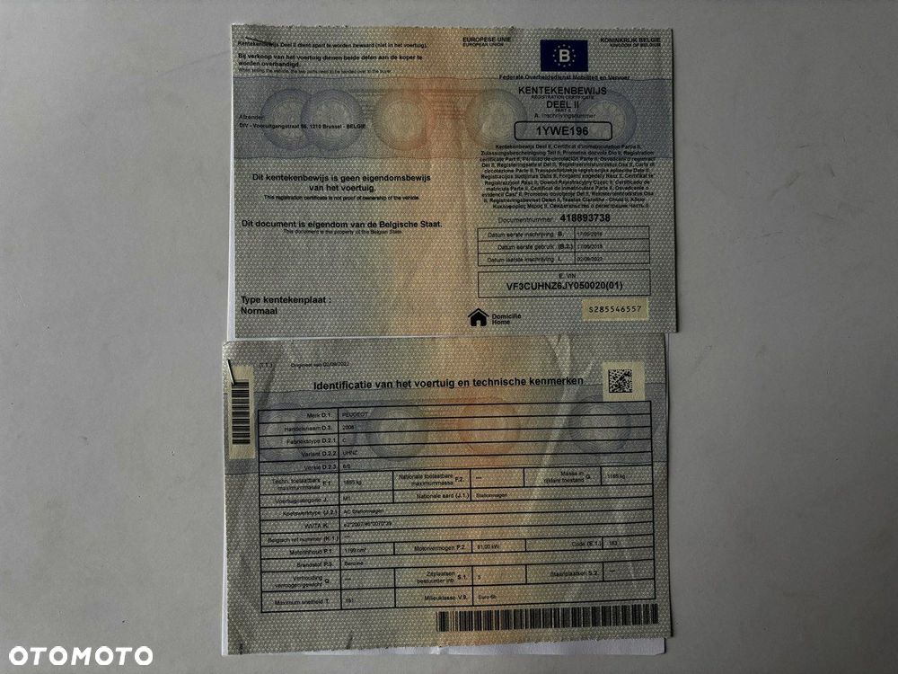 Peugeot 2008 1.2 Pure Tech Allure S&S - 28