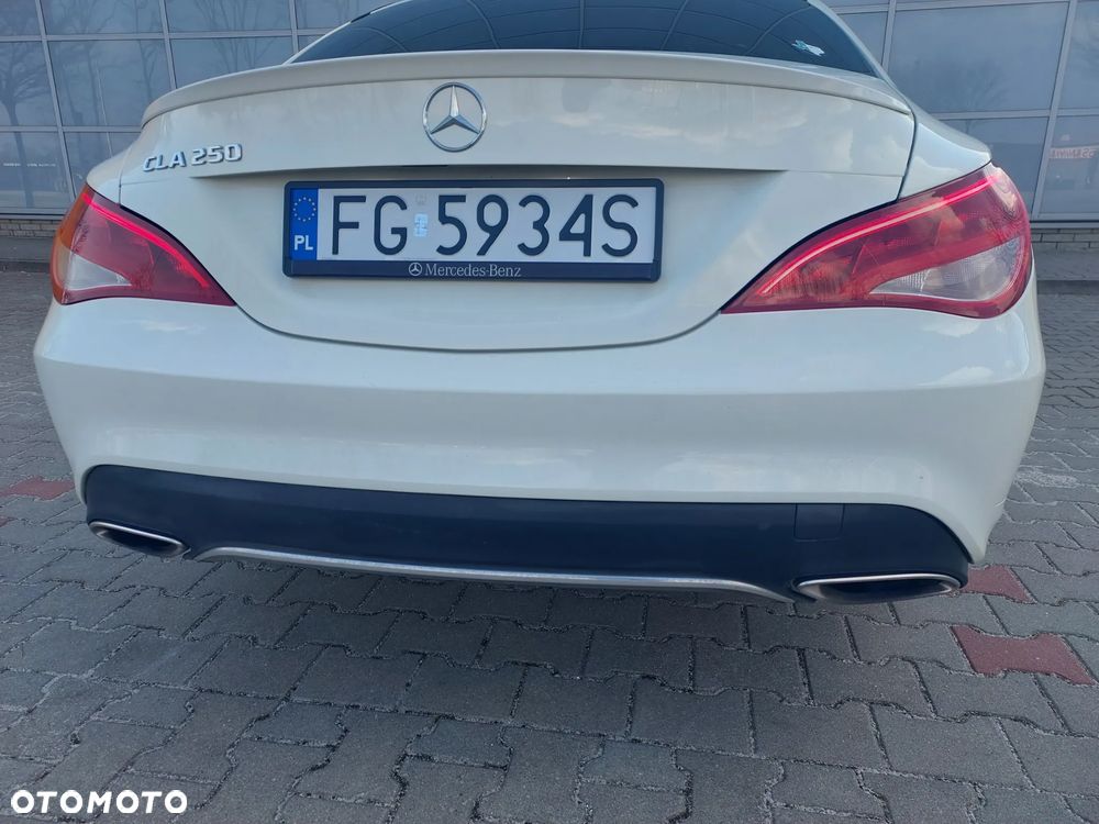 Mercedes-Benz CLA 250 7G-DCT Edition 1 - 14