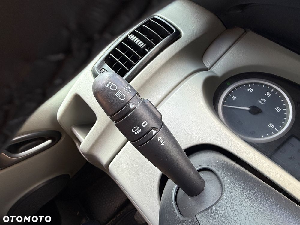 Opel Vivaro - 36