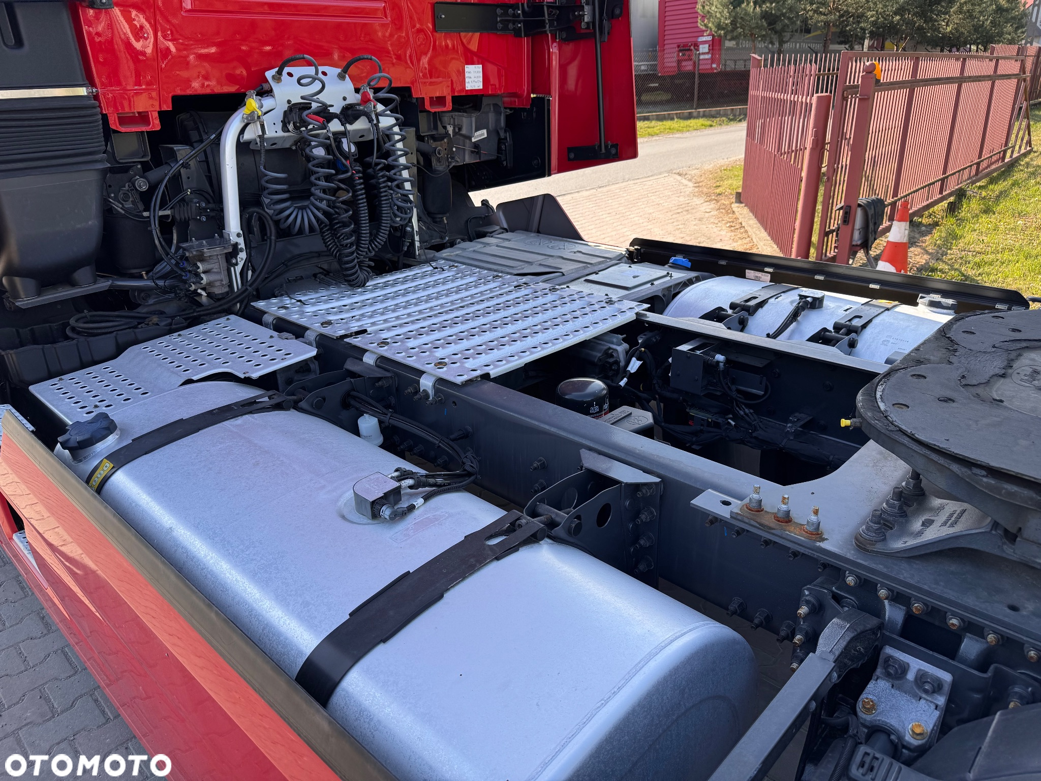 Renault T520 high cab - 11