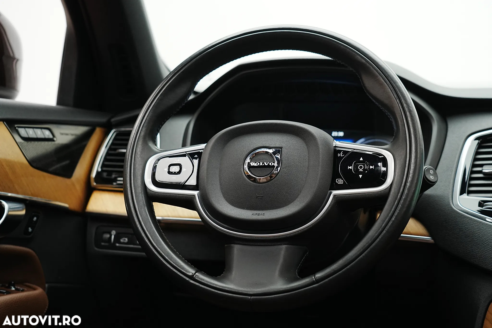 Volvo XC 90 T8 AWD Recharge Geartronic Inscription Expression - 35