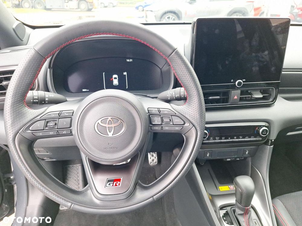Toyota Yaris - 16
