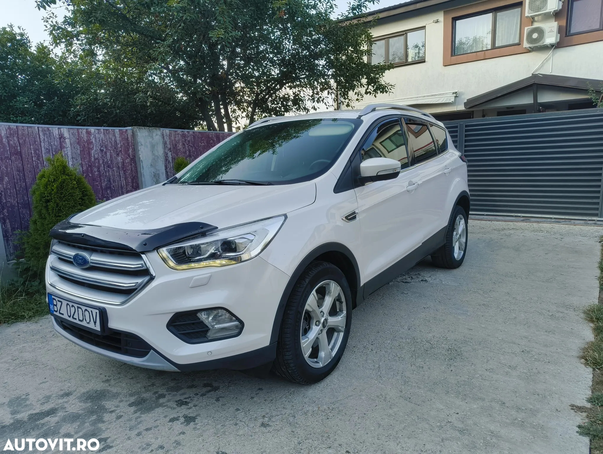 Ford Kuga 1.5 EcoBoost 4WD Aut. Titanium - 3
