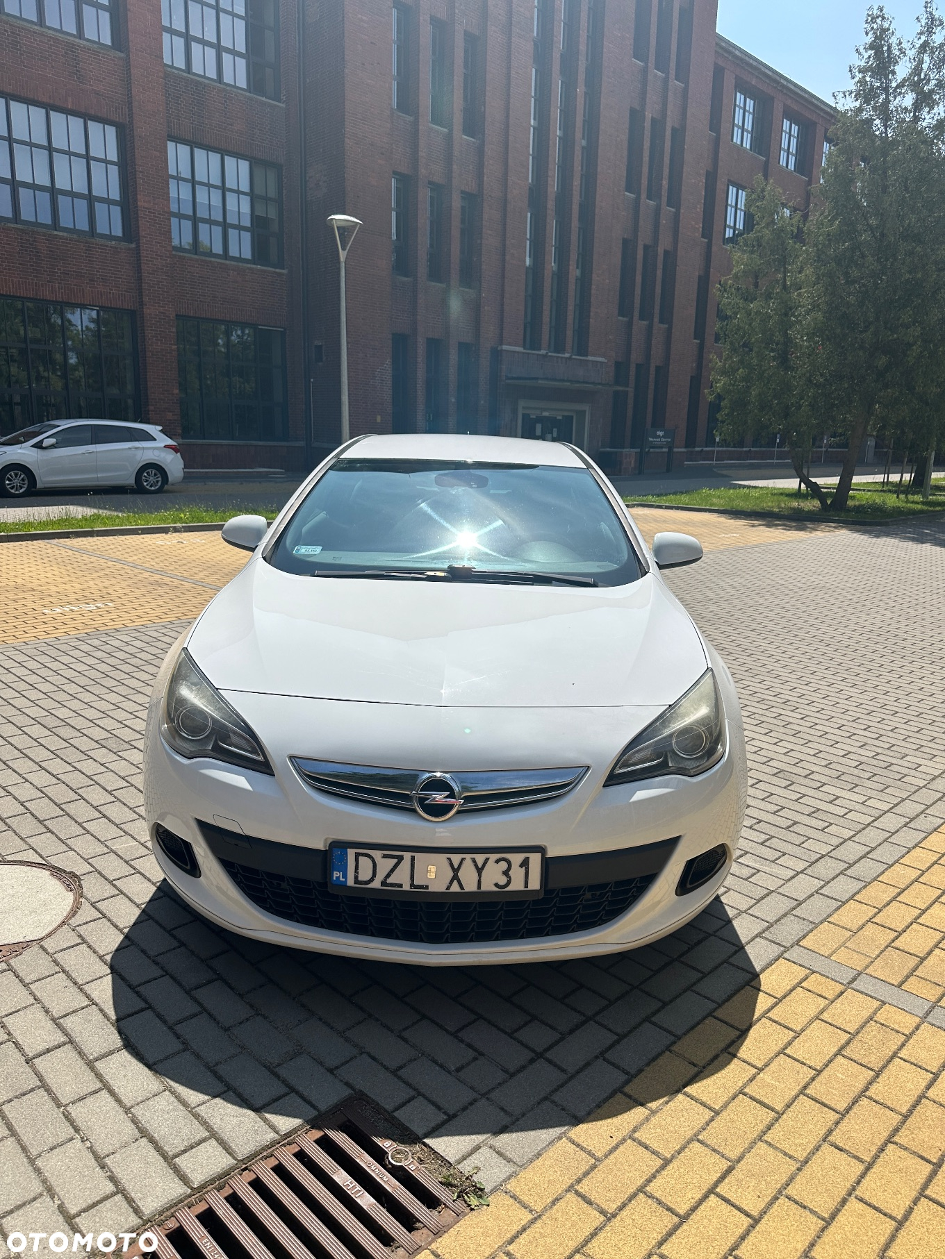 Opel Astra GTC 1.4 Turbo - 4