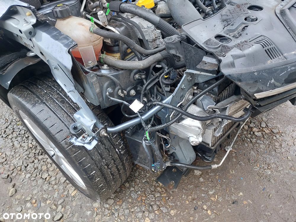 Renault Clio ENERGY TCe 120 LIMITED - 12