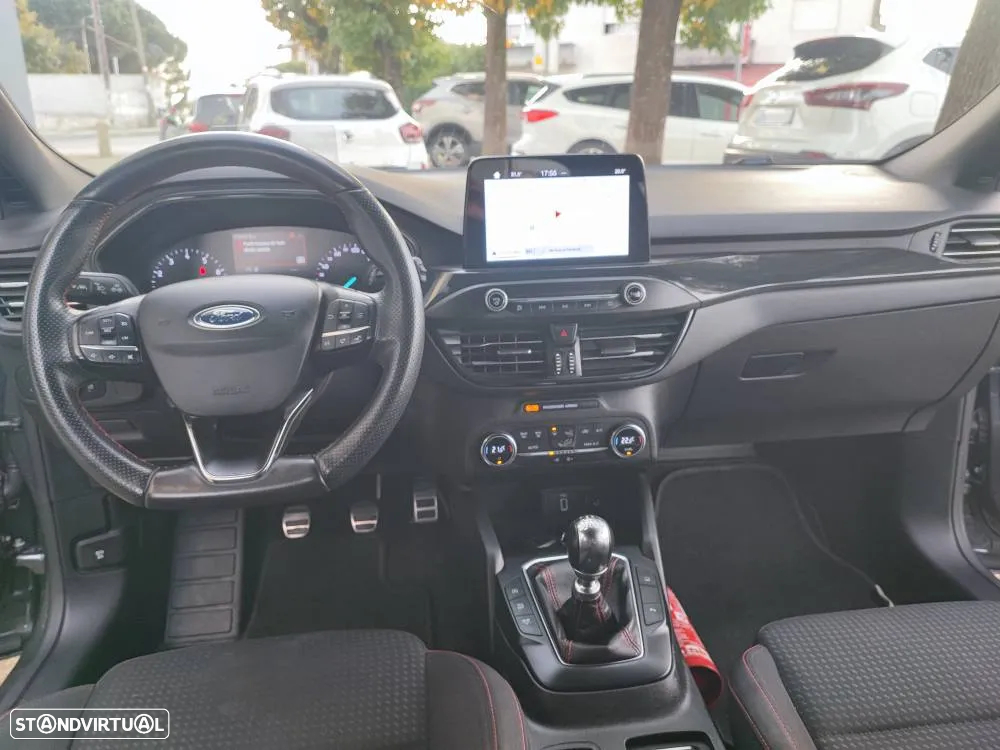 Ford Focus 1.0 EcoBoost ST-Line X - 22