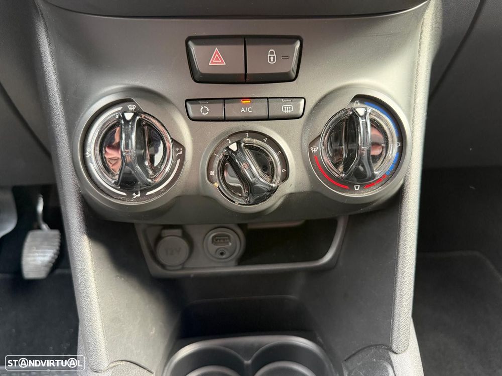 Peugeot 208 1.6 BlueHDi Style - 22