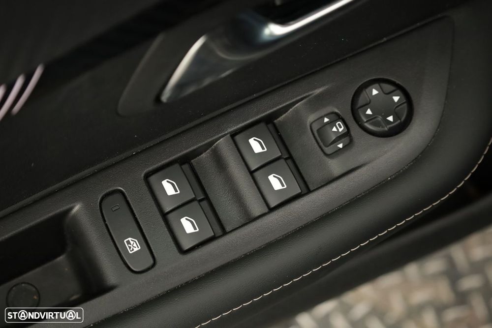 Peugeot 208 1.2 PureTech Allure - 20