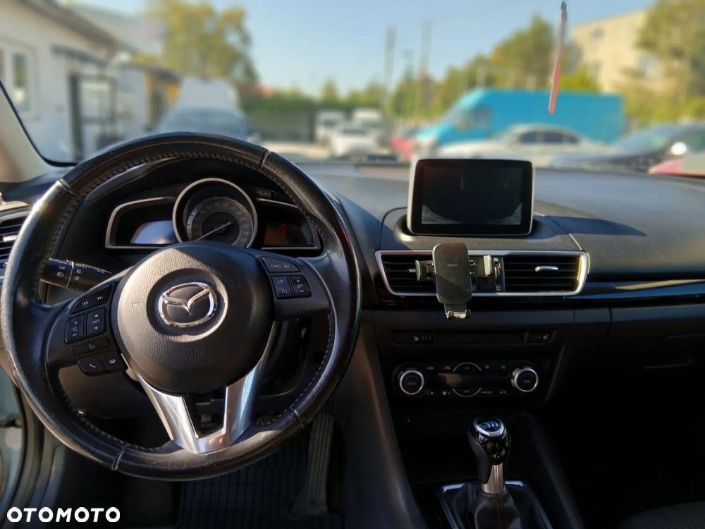 Mazda 3 - 8