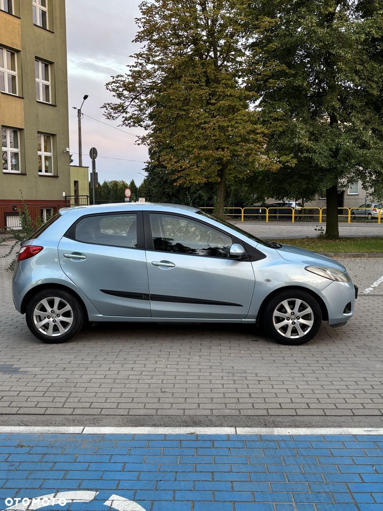 Mazda 2 - 3
