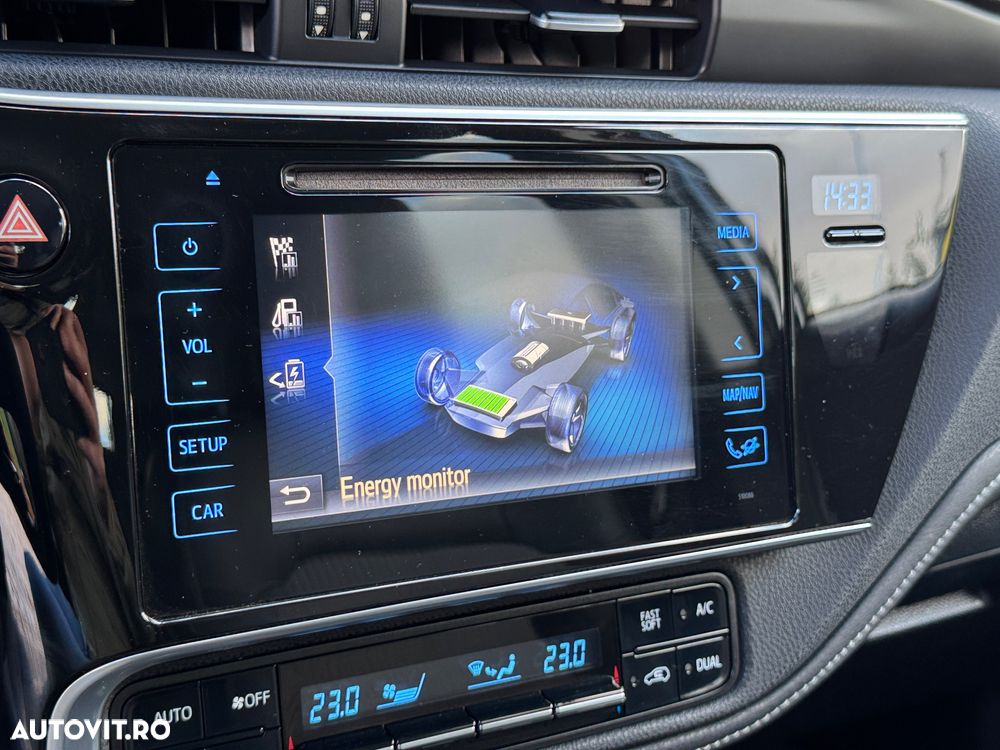 Toyota Auris 1.8 L VVT-i Hybrid Sol + - 31