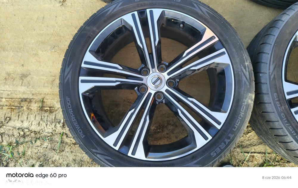 Felgi 19"  Volvo V40 V60 XC40 XC60 wraz z oponami Nokian 245/40R19 - 3