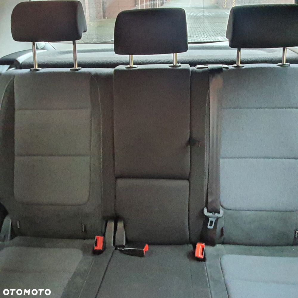 Volkswagen Golf Plus 1.6 TDI Comfortline DSG - 24