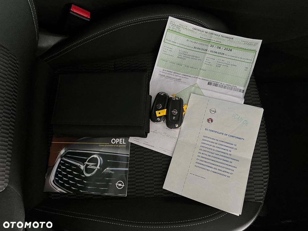 Opel Insignia - 38