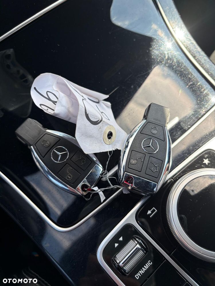 Mercedes-Benz GLC 220 d 4Matic 9G-TRONIC - 36