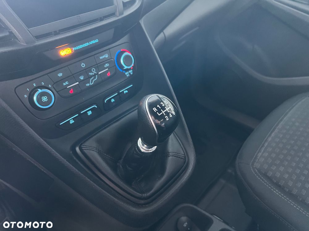 Ford Transit Connect - 29