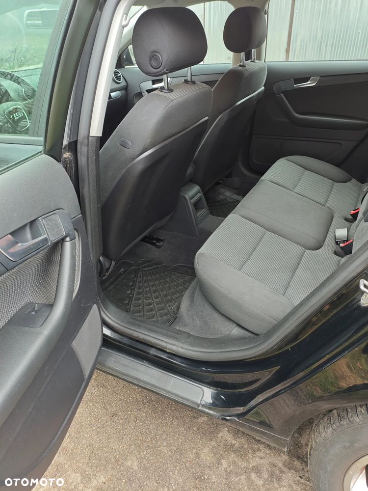 Audi A3 Sportback 1.6 FSI Attraction - 14