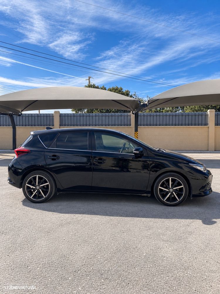 Toyota Auris 1.4 D-4D Comfort+Pack Techno - 6
