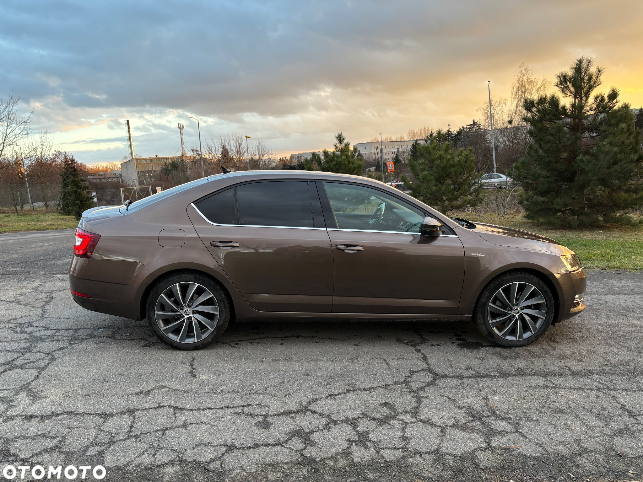 Skoda Octavia 2.0 TSI L&K DSG - 6