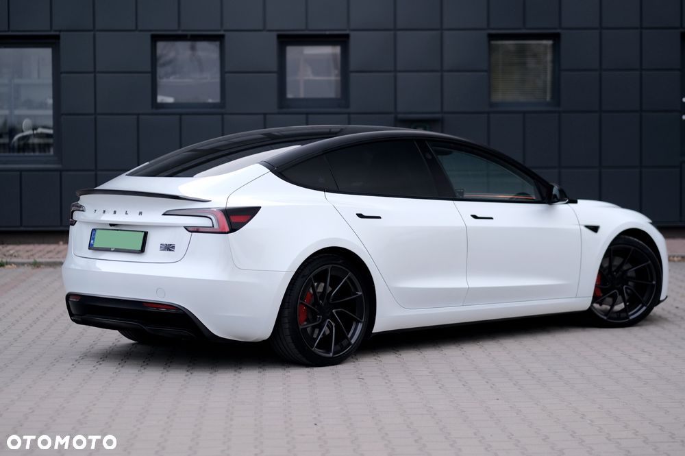 Tesla Model 3 Performance AWD - 17