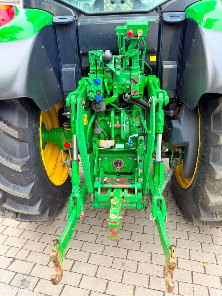 John Deere 6100M - 19