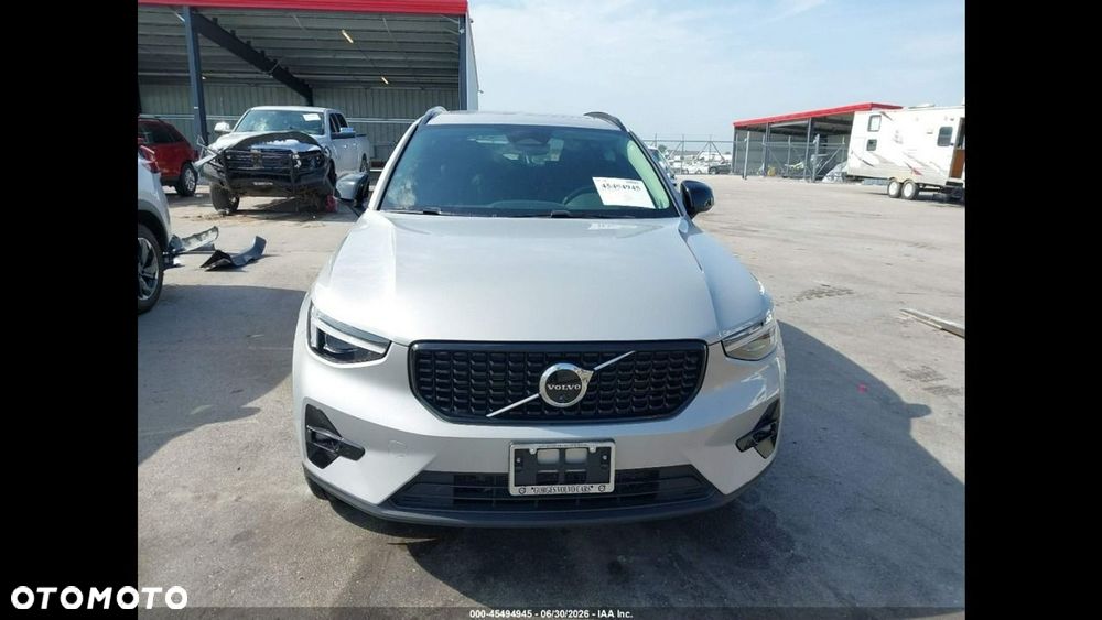 Volvo XC 40 B5 AWD Ultimate Dark - 2