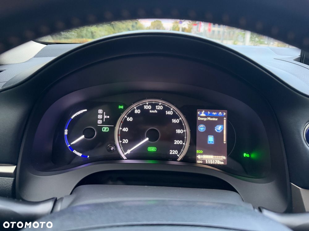 Lexus CT - 11