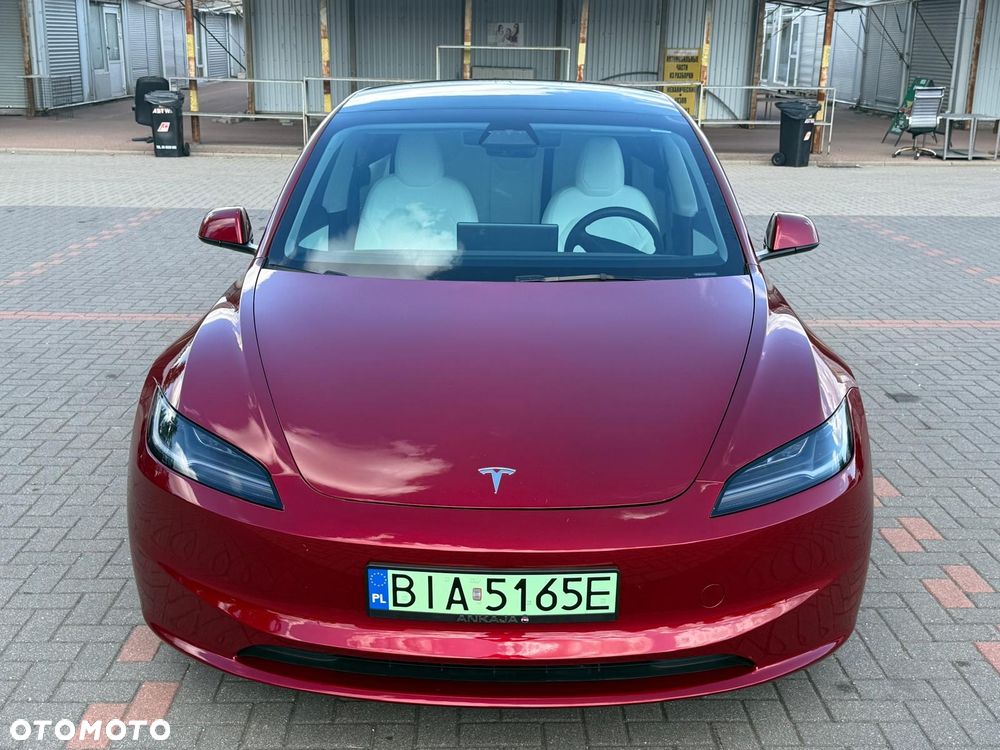 Tesla Model 3 - 7