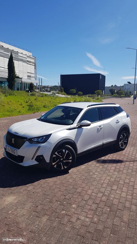 Peugeot 2008 1.2 PureTech Allure - 12