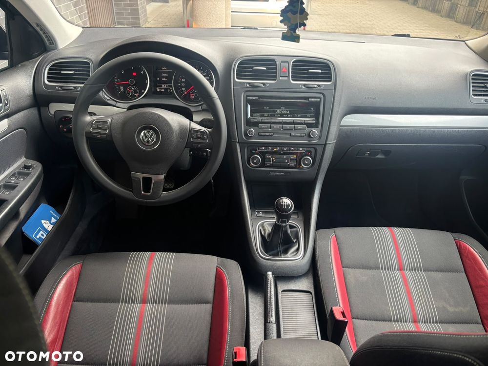 Volkswagen Golf 1.6 TDI DPF MATCH - 8