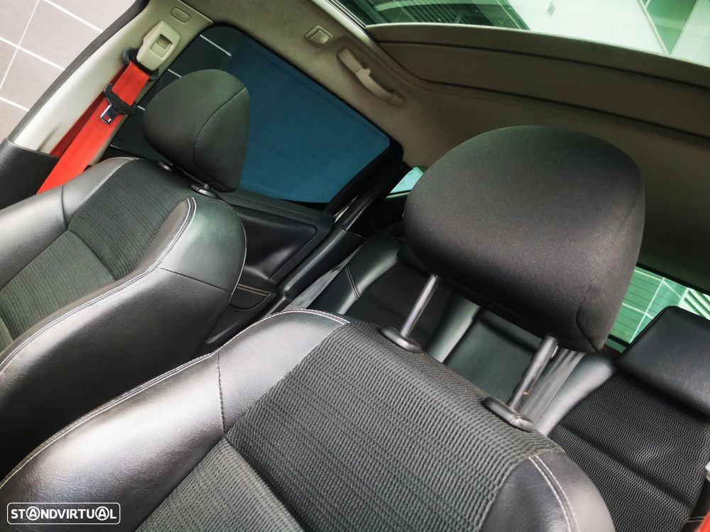 Peugeot 207 SW 1.6 HDi Outdoor FAP - 21