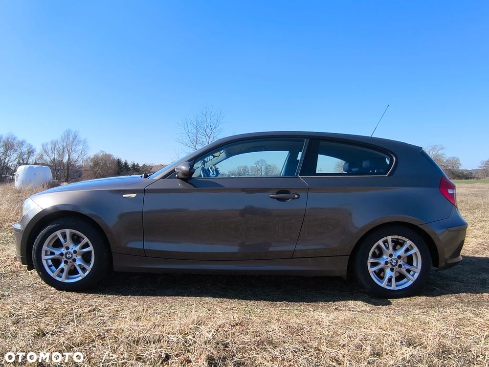 BMW Seria 1 118d DPF - 6